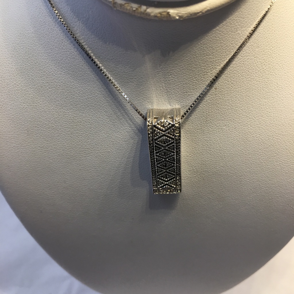 18k White Gold Diamonds Pendant